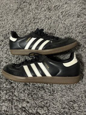Black adidas samba